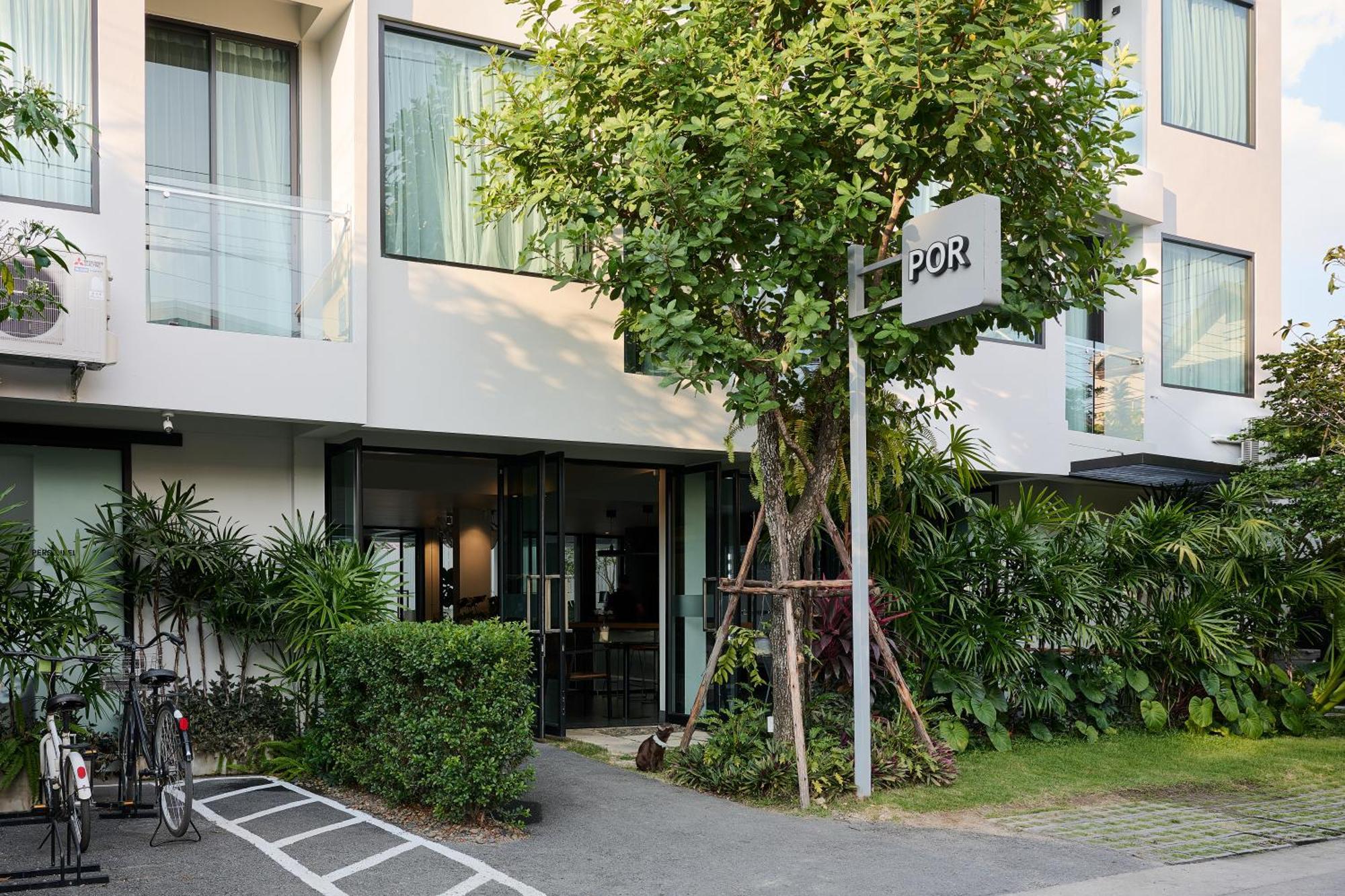Por Arak Hotel Chiang Mai Exterior photo